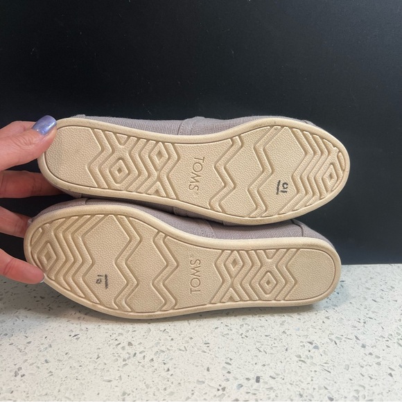 Like new TOMS Heritage Canvas Alpargata Slip-On Purple Flats Shoes Chevron Sz 7 - Picture 9 of 9